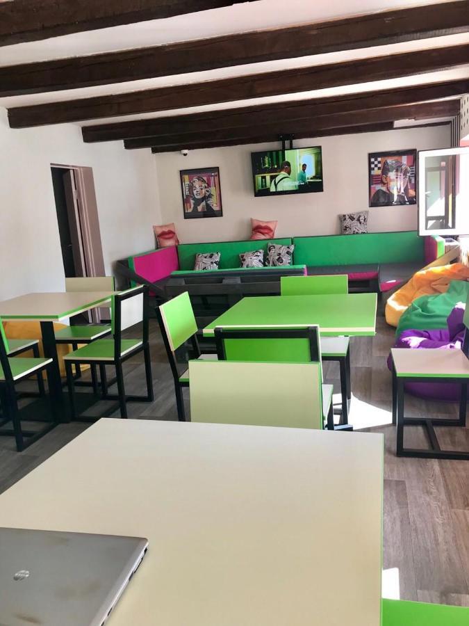 Lucky Hostel На Крещатике كييف المظهر الخارجي الصورة